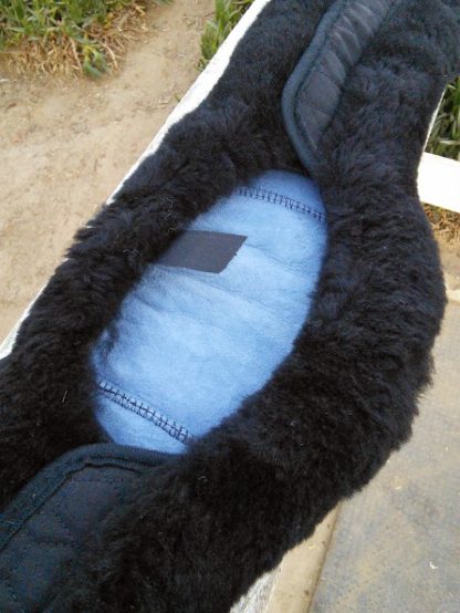 contour sheepskin girth cover